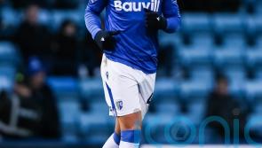 Cambridge earn gutsy draw with Charlton to move further point clear of drop zone