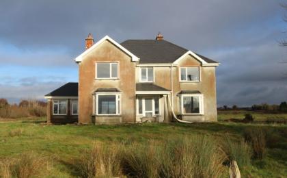 PICTURES: Budget four-bed house being sold as seen for less than €150k - but there's a catch