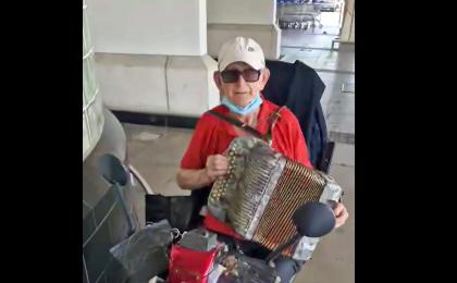 Man admits ‘motiveless’ killing of popular busker on mobility scooter
