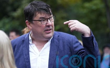 Graham Linehan lauds Richard Ayoade and Jonathan Ross’s bravery in backing  him