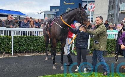 Quilixios gets the better of Marine Nationale at Naas