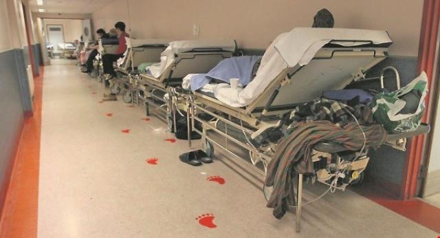 Almost 500 admitted patients waiting on trolleys in Irish hospitals