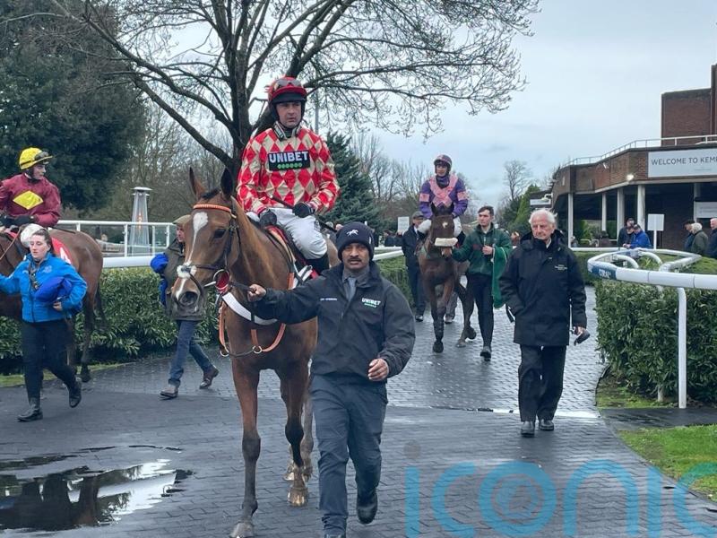 Arclight stays unbeaten with victory at Kempton