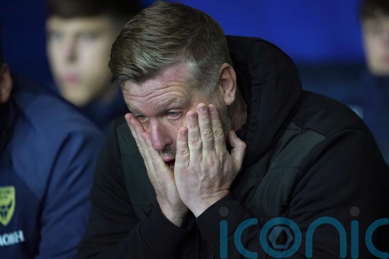 Oxford sack manager Karl Robinson after seventh defeat in eight League One games