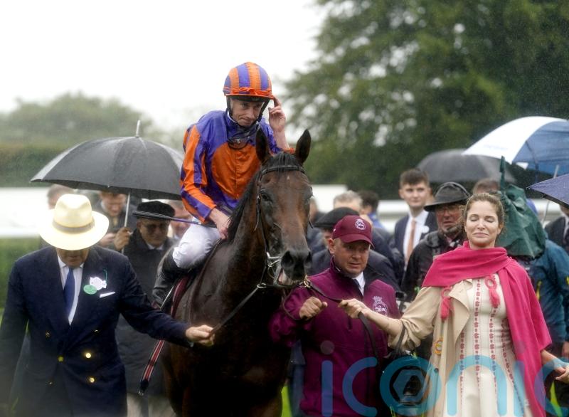 Praise all round, as ‘very special’ Paddington stays perfect for the season