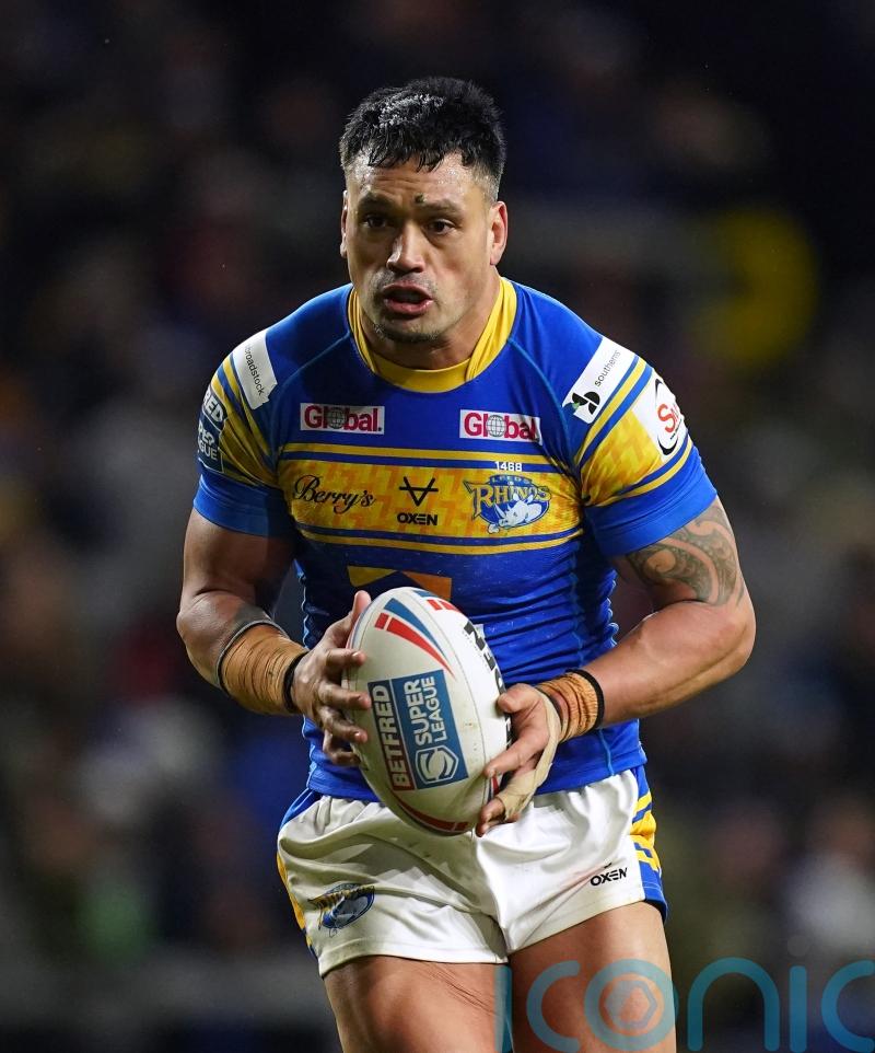 Leeds release prop Zane Tetevano to return to New Zealand after heart surgery