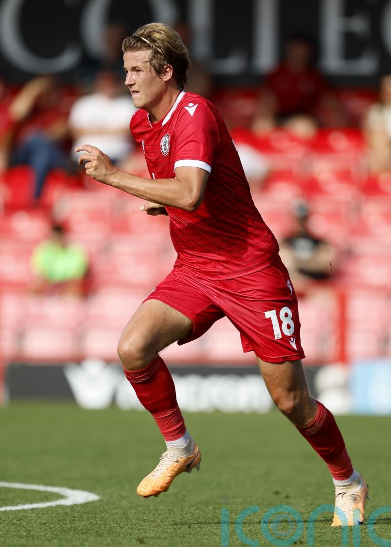 Tommy Leigh brace helps Accrington beat Sutton