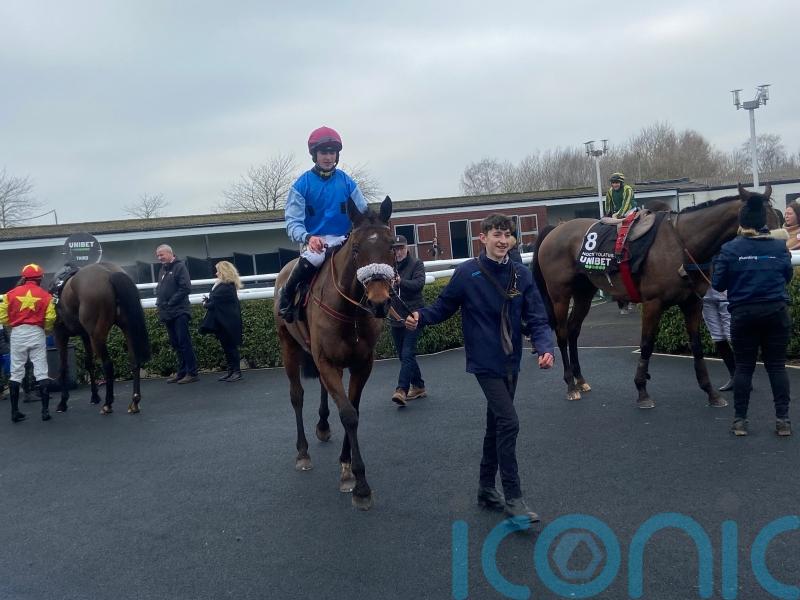 Flier jets in for Veterans&rsquo; victory