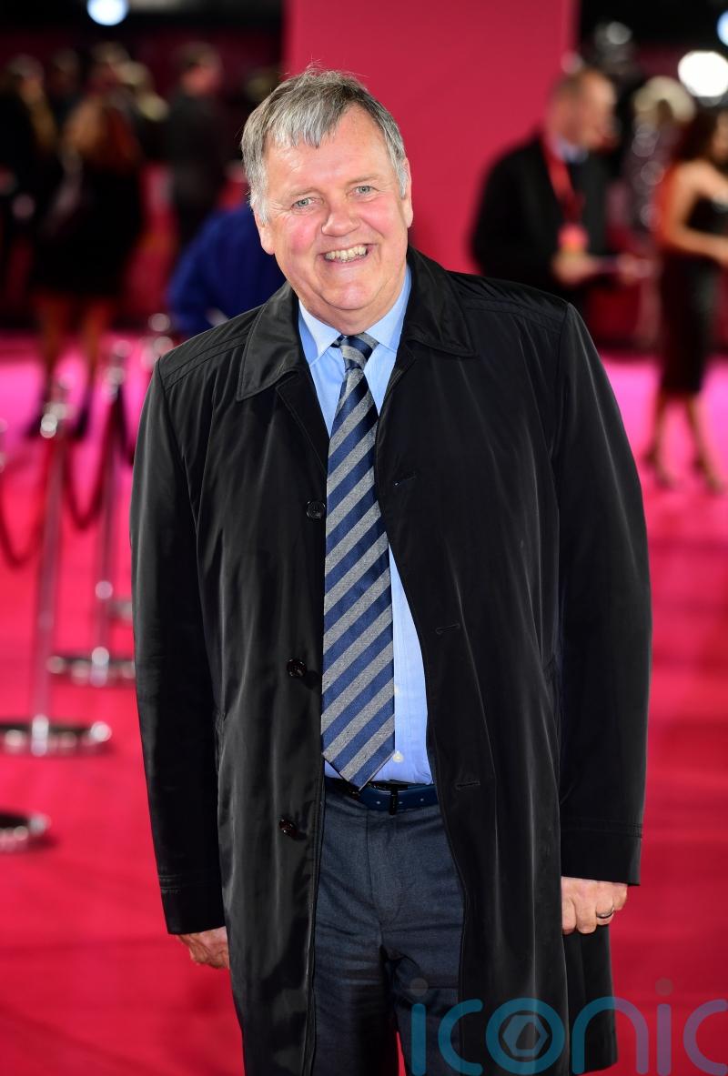 Clive Tyldesley: Fans’ attitudes towards female football broadcasters changing