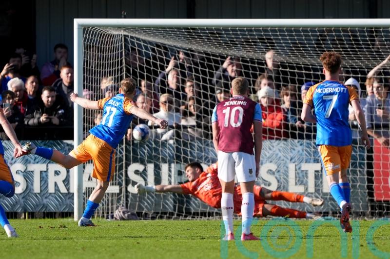 Anthony Scully makes the difference as Shrewsbury see off South Shields