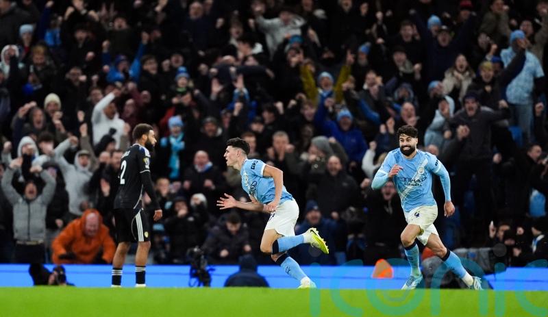 Phil Foden scores late winner as Manchester City hold off Leeds fightback