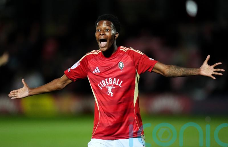 Salford edge Swindon 3-2 to draw level on points